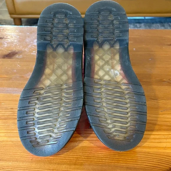 Dr. Martens Kids Fuzzy Pink Boots with Black Laces - Picture 10 of 14